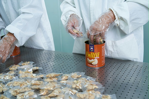 焦点娱乐坚果加工厂果干贴牌代加工